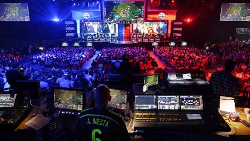 Ngành Thể thao điện tử có gì ? Tất cả các công việc trong eSports