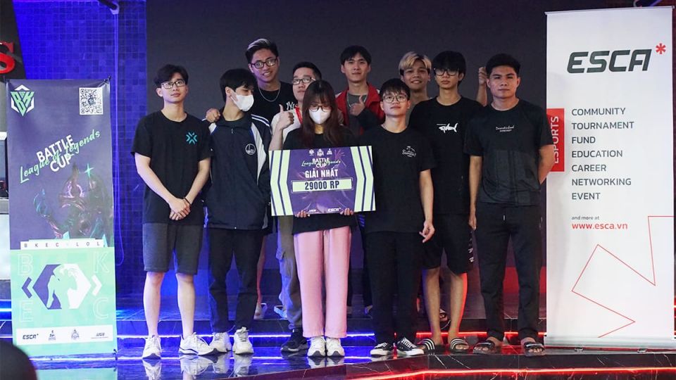 Đội tuyển ĐH Bách Khoa xuất sắc giành chức vô địch giải đấu LMHT Battle Cup