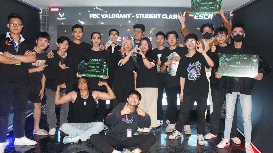 Dimsum lên ngôi vô địch xứng đáng tại giải đấu Phenika Valorant Student Clash 2023