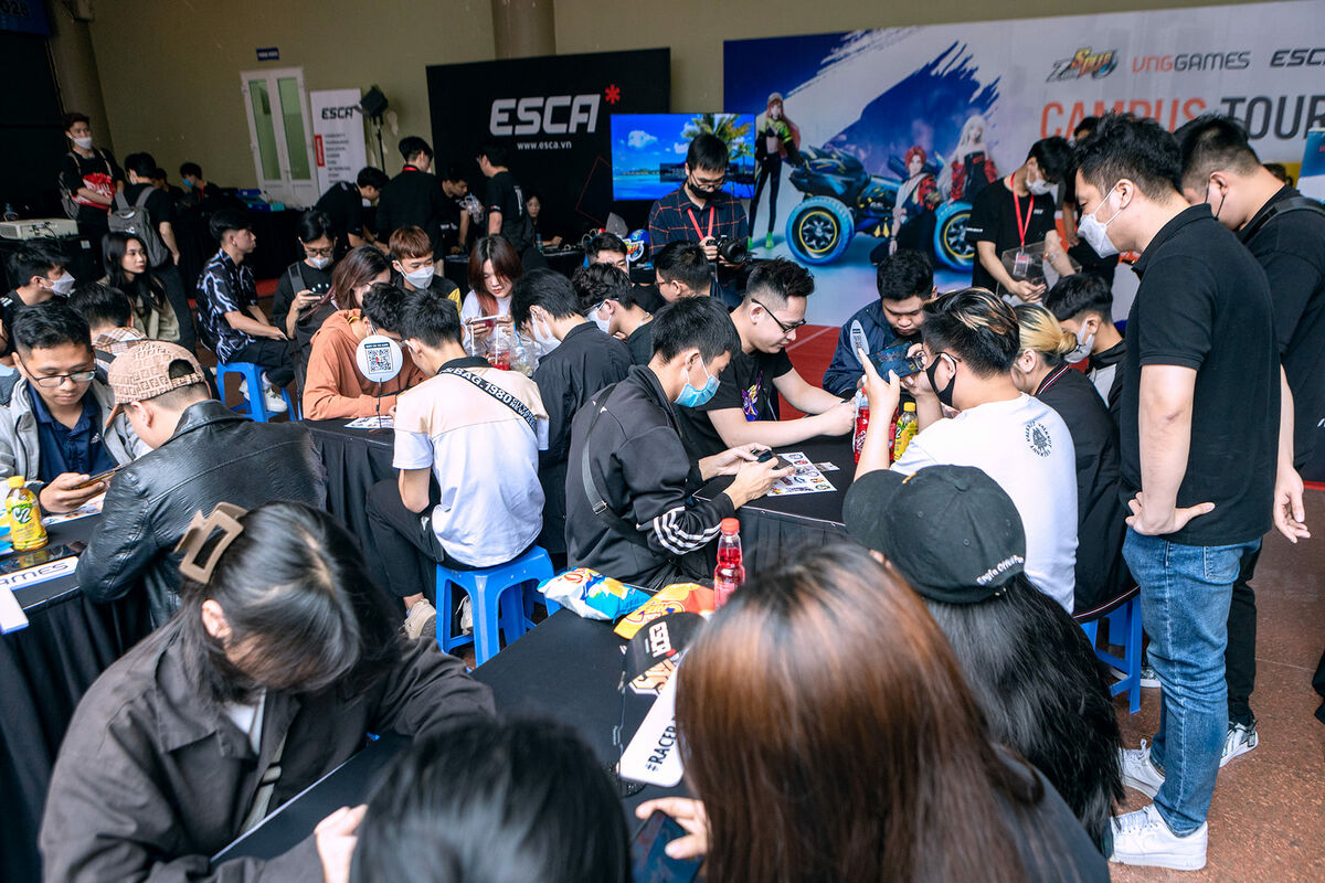 Sự kiện đã thu hút đông đảo người hâm mộ ZingSpeed Mobile tại Hà Nội đến tham dự